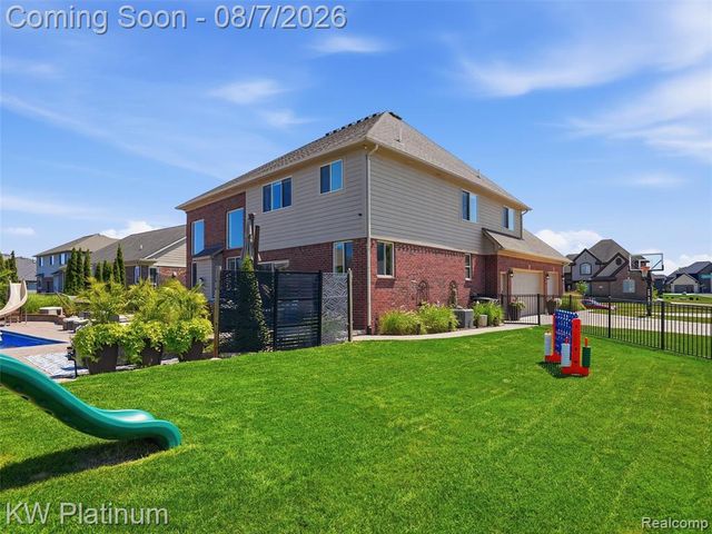19275 Elkhound Drive, Macomb, MI 48044