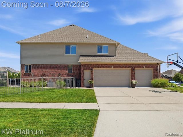 19275 Elkhound Drive, Macomb, MI 48044