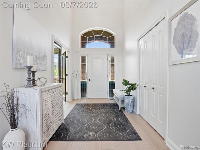 19275 Elkhound Drive, Macomb, MI 48044