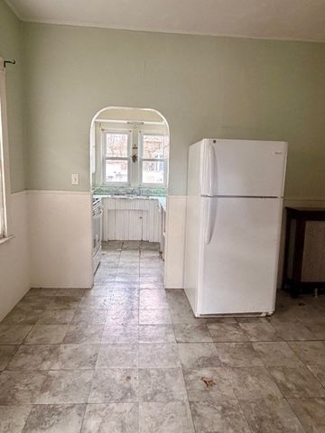 21 James St, New Bedford, MA 02740