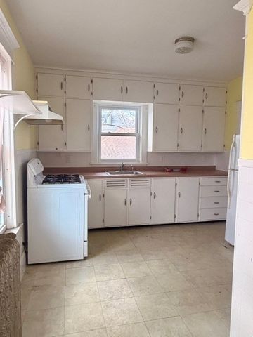 21 James St, New Bedford, MA 02740