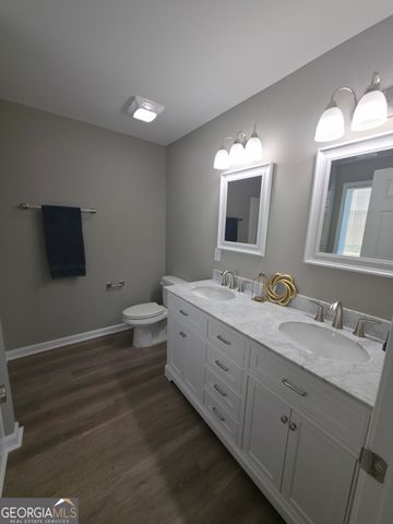 241 Charlotte Cir, Statham, GA 30666