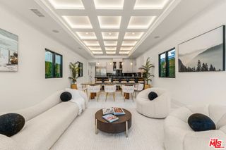 9511 National Boulevard, Los Angeles, CA 90034
