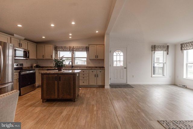 26 BURKE DRIVE, Shippensburg, PA 17257