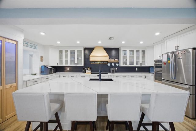 8211 HAYWARD LANE, Port Richey, FL 34668