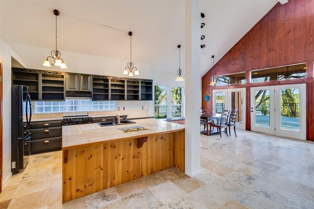 2450 River Oaks DR, Kingsland, TX 78639