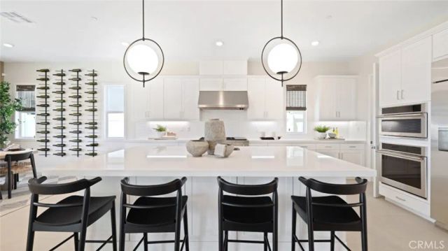 29515 Corte Azulejo, Valencia, CA 91354