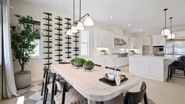 29515 Corte Azulejo, Valencia, CA 91354