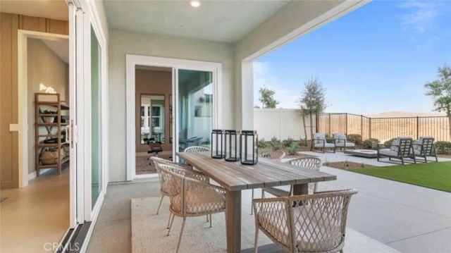 29515 Corte Azulejo, Valencia, CA 91354