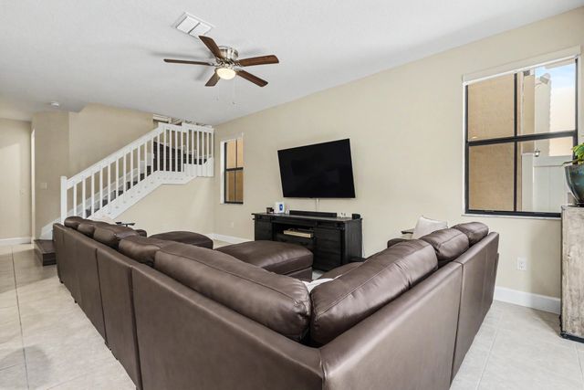 4635 NW 59th Street, Tamarac, FL 33319