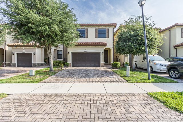 4635 NW 59th Street, Tamarac, FL 33319