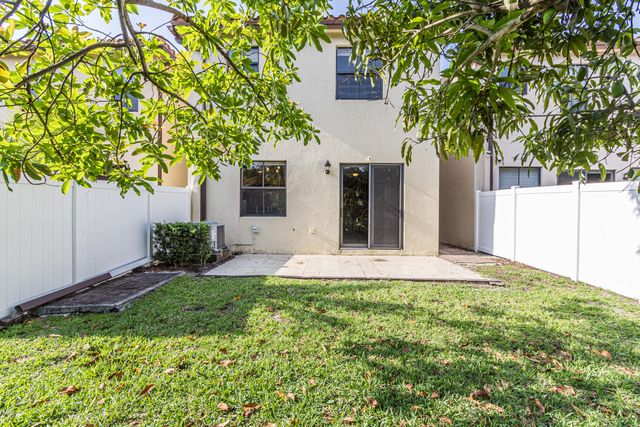 4635 NW 59th Street, Tamarac, FL 33319
