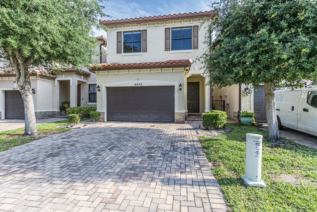 4635 NW 59th Street, Tamarac, FL 33319