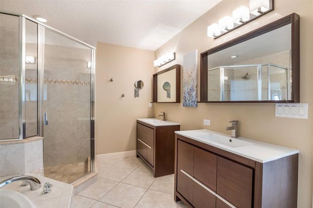 318 64TH STREET, Holmes Beach, FL 34217