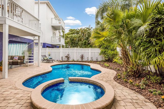 318 64TH STREET, Holmes Beach, FL 34217