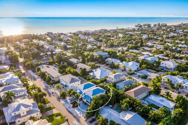 318 64TH STREET, Holmes Beach, FL 34217