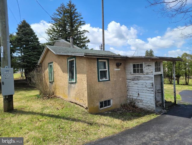 395 EVERGREEN RD, Pottstown, PA 19464