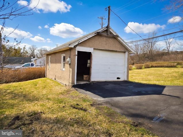 395 EVERGREEN RD, Pottstown, PA 19464