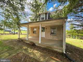 395 EVERGREEN RD, Pottstown, PA 19464