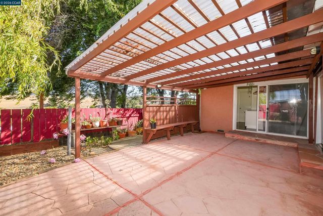 2908 Sargent Ave, San Pablo, CA 94806