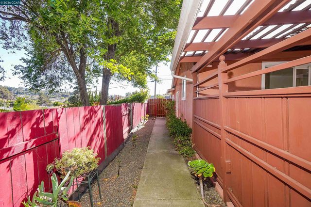 2908 Sargent Ave, San Pablo, CA 94806