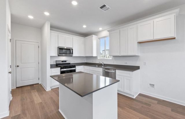 113 Lindheimer LN, San Marcos, TX 78666