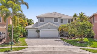 694 SW 168th Way, Pembroke Pines, FL 33027