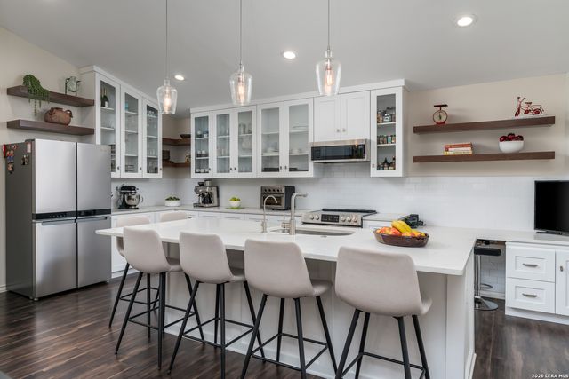 16930 Summer Creek Dr, San Antonio, TX 78248