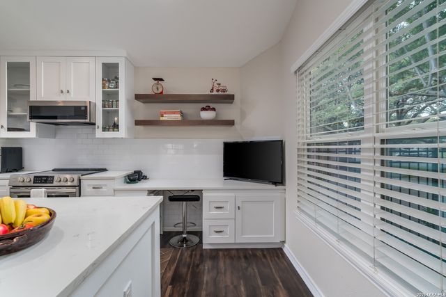 16930 Summer Creek Dr, San Antonio, TX 78248