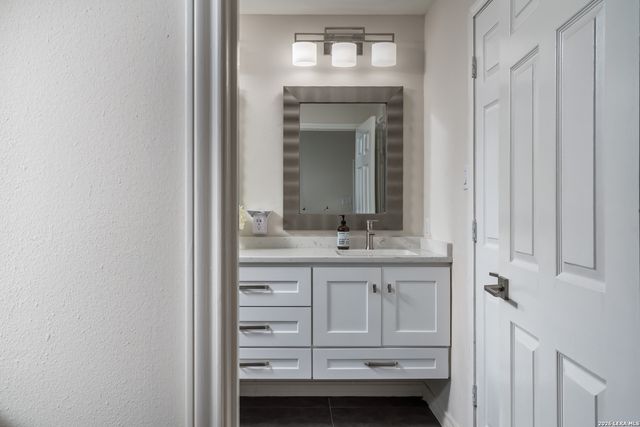 16930 Summer Creek Dr, San Antonio, TX 78248