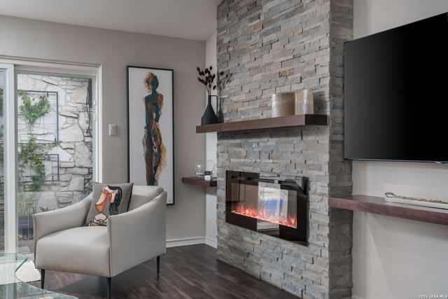 16930 Summer Creek Dr, San Antonio, TX 78248