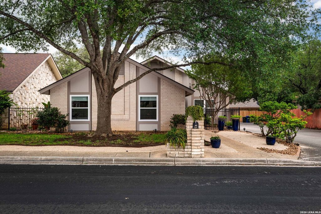 16930 Summer Creek Dr, San Antonio, TX 78248