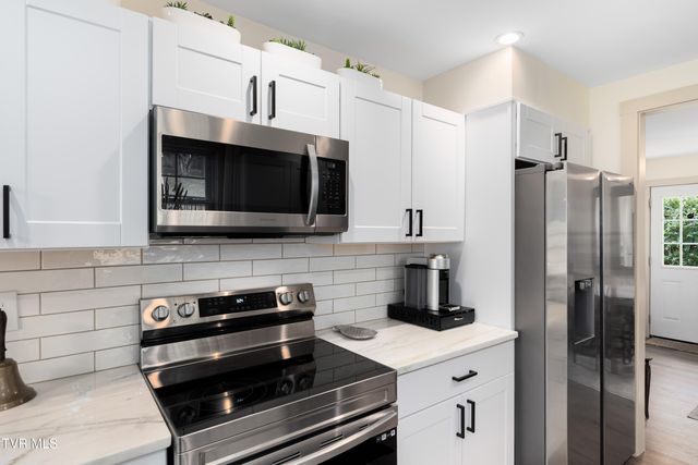 438 West Sullivan Street, Kingsport, TN 37660