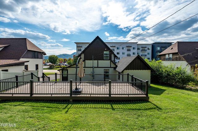 438 West Sullivan Street, Kingsport, TN 37660