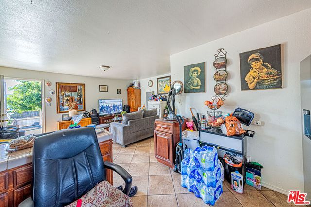 223 E 55th Street, Los Angeles, CA 90011