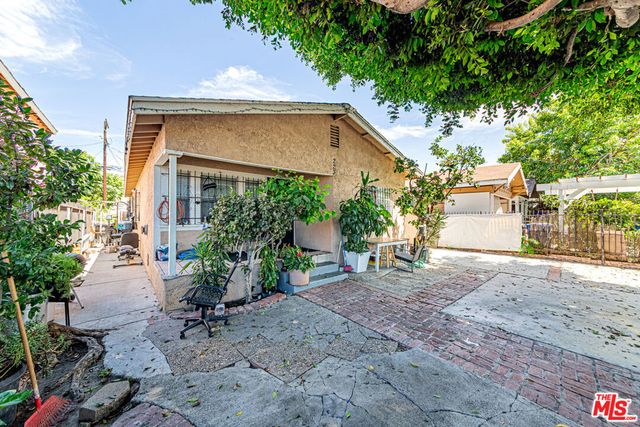 223 E 55th Street, Los Angeles, CA 90011