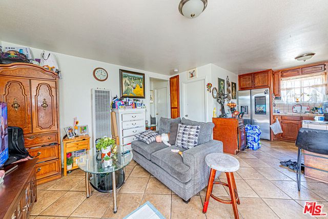 223 E 55th Street, Los Angeles, CA 90011