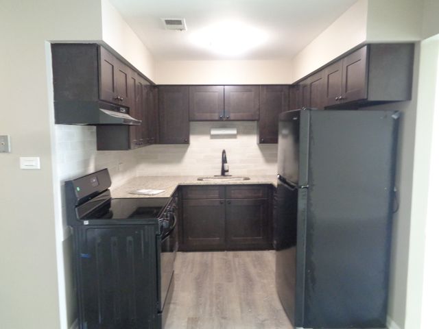 11953 S Lawndale Avenue 5C2, Alsip, IL 60803