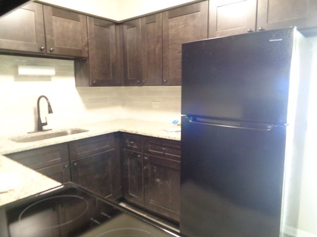 11953 S Lawndale Avenue 5C2, Alsip, IL 60803