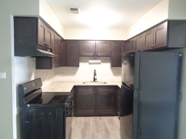 11953 S Lawndale Avenue 5C2, Alsip, IL 60803