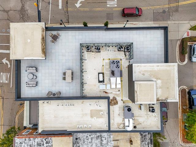 156 N Center Unit 203, Northville, MI 48167