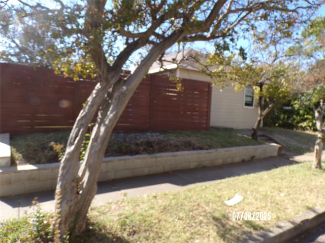 1115 S Glasgow Drive 2, Dallas, TX 75223