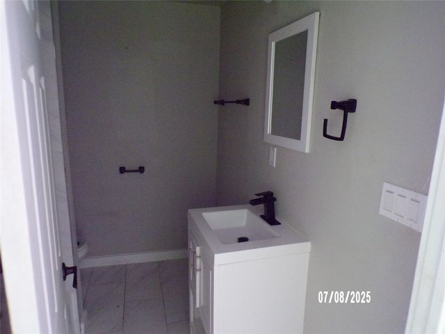 1115 S Glasgow Drive 2, Dallas, TX 75223