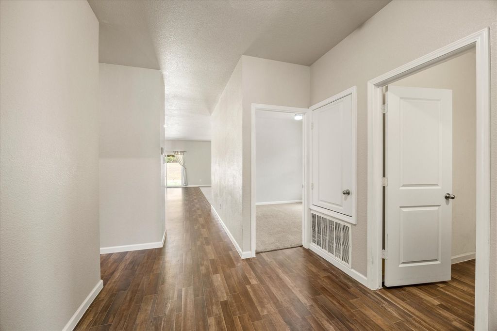 433 Starboard Drive, Crowley, TX 76036 — photo 4