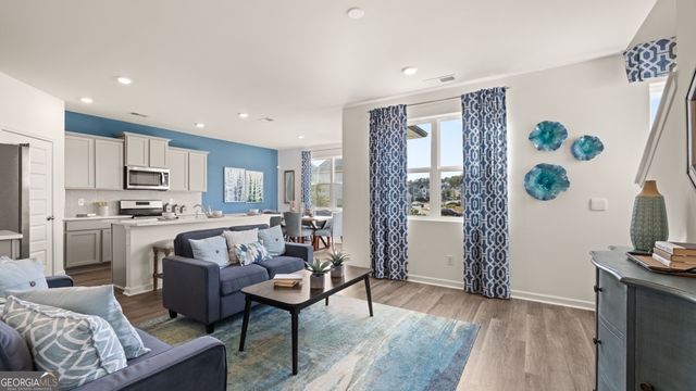 213 LAURITSEN Way, Newnan, GA 30265