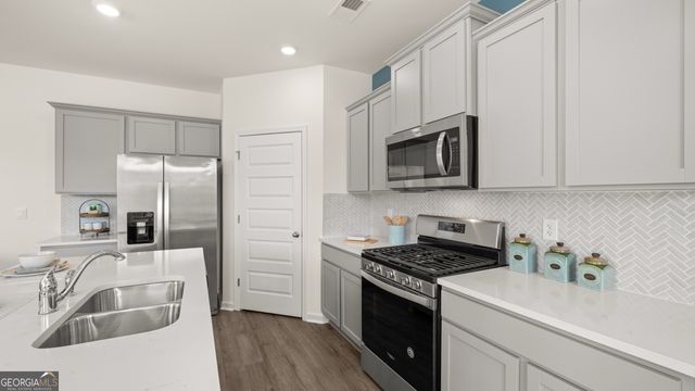 213 LAURITSEN Way, Newnan, GA 30265