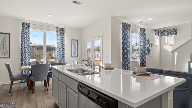 213 LAURITSEN Way, Newnan, GA 30265