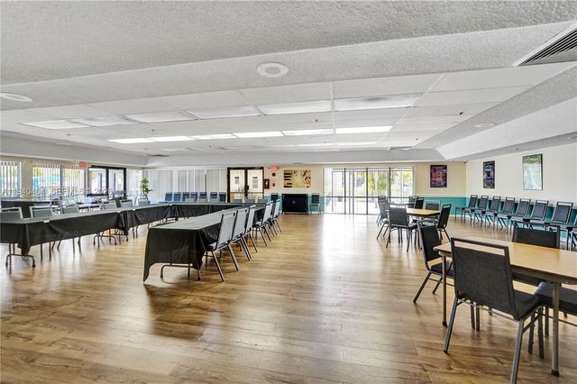 2541 N Nob Hill Rd 309, Sunrise, FL 33322