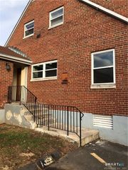 21 Hartford Avenue 13, Newington, CT 06111
