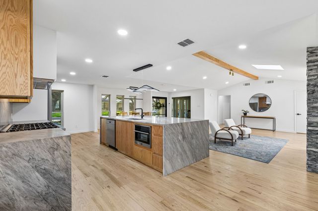 6306 Glennox Lane, Dallas, TX 75214